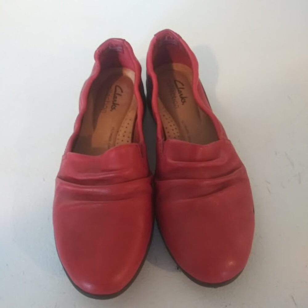 Clarks Jenette Ruby women's size 6 rouge (red) color slip on boat shoes